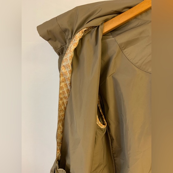 Rainforest water resistant jacket. Size XS - Picture 11 of 12